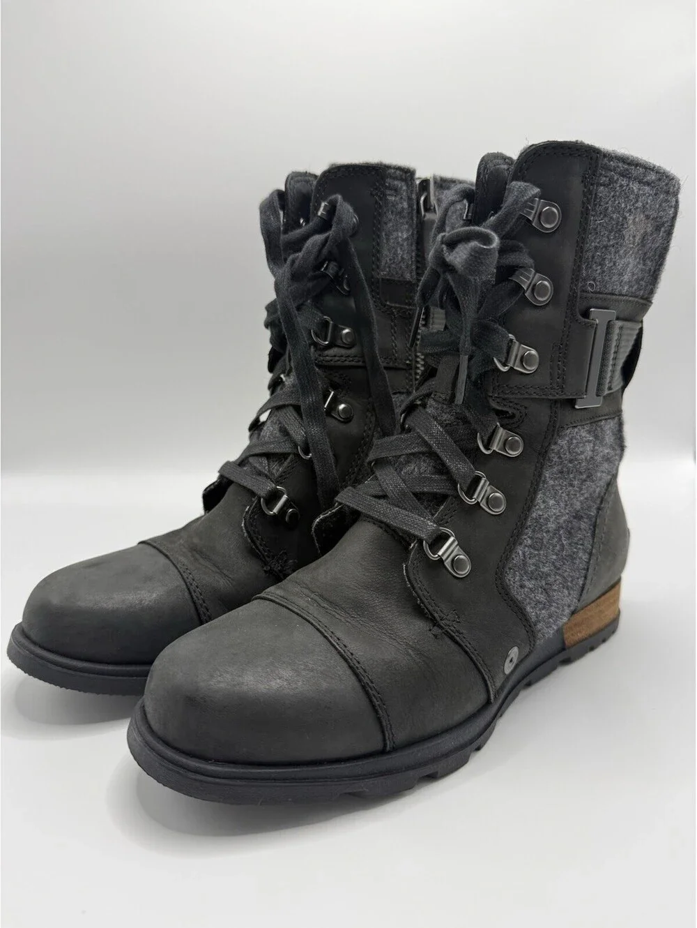 Sorel Women's Major Carly Leather Boot Black & Gray Lace-Up Size 6
